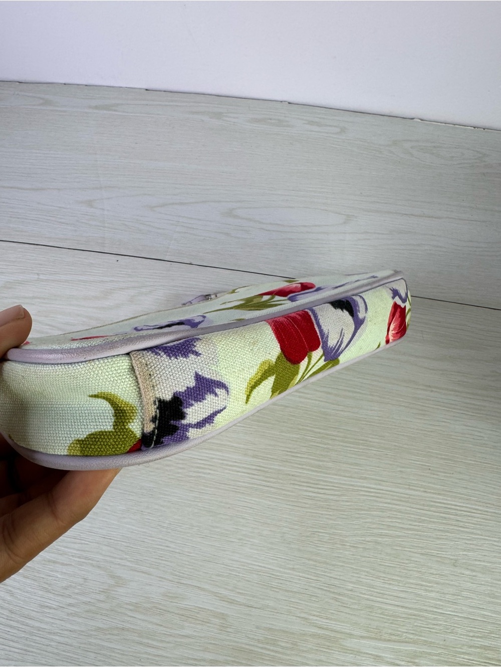 vintage Lulu Guinness canvas top handle bag in a floral print - Picture 5 of 9